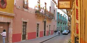 Study Spanish Along the Pretty Centro Streets of Guanajuato