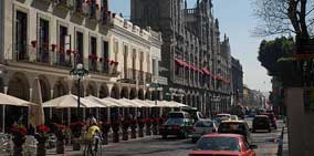 Façades of Puebla's Zócalo